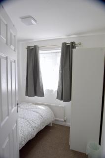 Lindrick Villa- 3BD Bunglow , Free parking- Long stays - 1