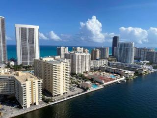 Amazing Beach Studio Apmt 2 Full Beds Amazing view 02B - Hallandale Beach - 4