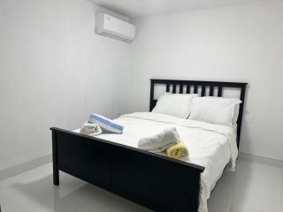 Majestic 2-Bedroom Beachside Suite - 2