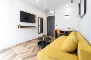 West Coast Deluxe Rooms - Split - 1