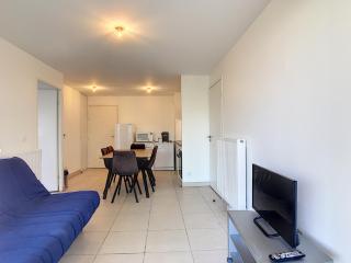 Spacieux T2 avec Terrasse, Parking Privé, à 2 min de la Plage ! - FR-1-715-24 - 7