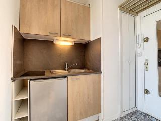 Studio Cabine Rénové Près Plage avec Parking Privé - FR-1-715-34 - 4