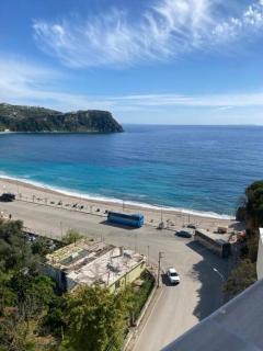 Seaview Apartment in Himare - Himarë - 1