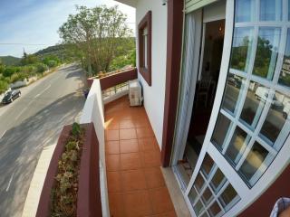 Algarve, renovated T1 apartment in S Bras de Alportel - 2