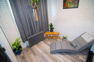 Lovely 1 bedroom rental unit that sleeps 4 adults - 5