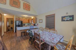 Poppy's Mountain House - Swanton - 4