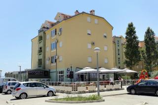 Apartments with parking spaces Omis - 21050 - 9