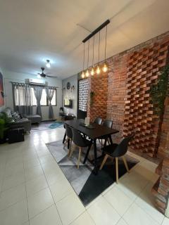 118-Nineteen Hideout - 7