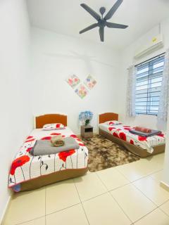 SARASERA HOMESTAY with PRIVATE POOL MELAKA - 3