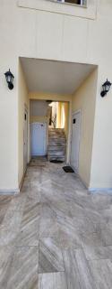 George`s Modern Apartment - Nea Plagia - 3