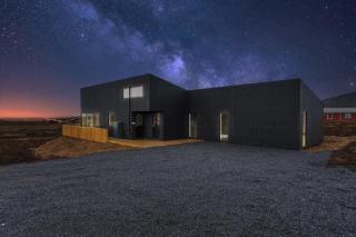 Luxury Log Home with a Hot Tub - Selfoss - 0