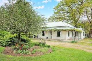 Stirling Homestead - 6