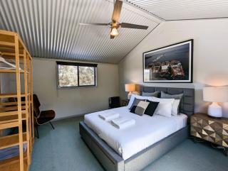 Lakeview Lodge - Goughs Bay - 1