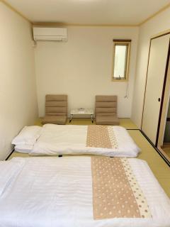 ALL TRUST2馆临近心斋桥道頓堀难波直达梅田关西机场Usj全新独栋别墅四个卧室可住8人超大空间3卫2浴厨房设施齐全电视冰箱洗衣机空调配置齐全免费停车4分钟步行至今宫站 - 3