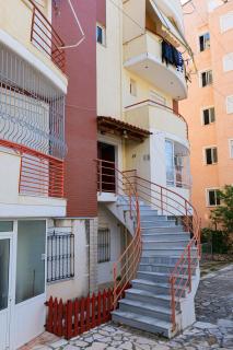 Urban GatAway Apartment - Sarandë - 8