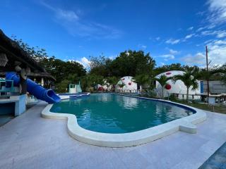 Binubusan Beach Hotel and Resort - Lian - 0