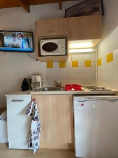 Studio 1411 - 6