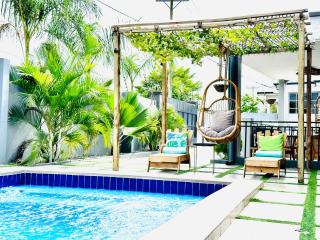 Luxurious Villa with Private Pool Hot Tub and Bar - Apenkwa - 0
