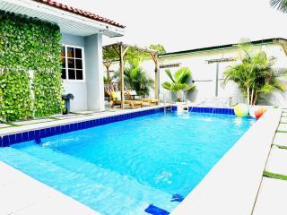 Luxurious Villa with Private Pool Hot Tub and Bar - Apenkwa - 4