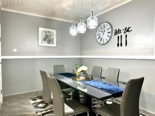 Luxurious Villa Private Pool Hot Tub and Bar - 3