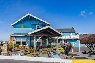 Oceanside Inn & Suites, a Days Inn by Wyndham - Fort Bragg - 0