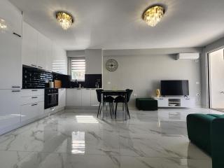 Amazing Sea View Apartment - Sarandë - 3