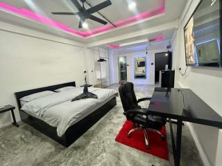 Splash Bar and Guesthouse - Pattaya - 2