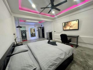 Splash Bar and Guesthouse - Pattaya - 1