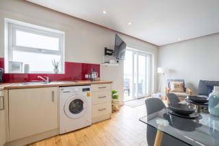 Harbour View Apartment - Fantastic Sea Views over Portrush Harbour - Portrush - 6