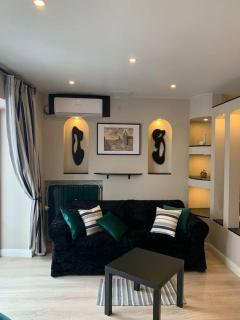 Wonderful University Studio - 6