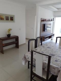 Belo e Amplo Apartamento, Área Central da Praia dos Ingleses - Florianópolis - 9