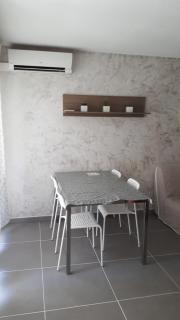 appartement T1 Hyères, calme, piscine, clim, WIFI, parking, centre ville - Hyères - 5