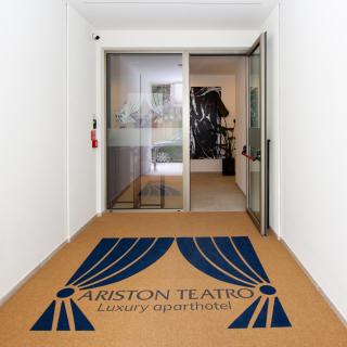 Ariston Teatro Luxury Aparthotel - Grado - 8