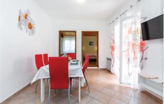 Lovely Apartment In Jadranovo With Wifi - 2