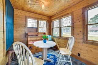 Mackinaw City Getaway - 3 Mi to City Beach! - Mackinaw City - 9