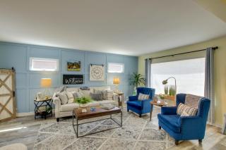 Family Home, 1 Block to Lake Michigan Beach! - Sheboygan - 7