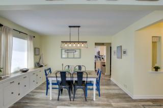 Family Home, 1 Block to Lake Michigan Beach! - Sheboygan - 5