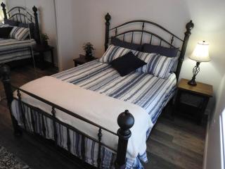 Coastal Charm: SW Oregon home on 2+ quiet acres - 4