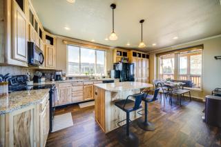 Newport Riverfront Home with Deck and Fire Pit! - Newport - 1