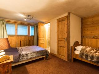 Duplex 3 Pièces avec Cheminée, Terrasse et Proche Pistes et Commerces à Val-d'Isère - FR-1-694-217 - Val dʼIsère - 3