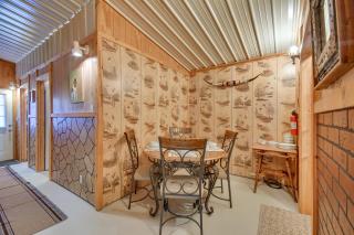 Stargaze, Hike and Kayak Cabin Near Copper Breaks! - - 2