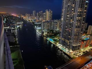 Miami Beach Studio Apmt 2 QB/1B - Hallandale Beach - 9