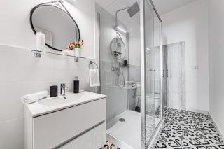 Old Town Luxurious Apartment - Arad - 3