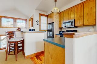 Majestic Mountain Escape - 5