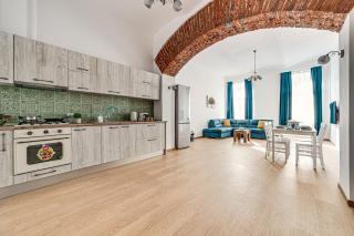 Ultra Central Apartment with Private Terrace - Arad - 6