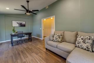 5 Mi to Dtwn Gilbert Home with Pool and Patio - Gilbert - 3