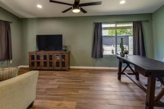 5 Mi to Dtwn Gilbert Home with Pool and Patio - Gilbert - 2