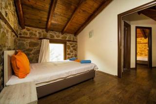 Petrini Spiti - Pyrgadikia - 2