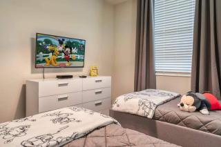 Modern 2 Bedrooms 2 Baths Condo - 5 miles to Disney 206 - Kissimmee - 1