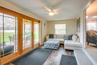 Osseo Cottage on Pleasant Lake with Dock and Views! - Hillsdale - 4